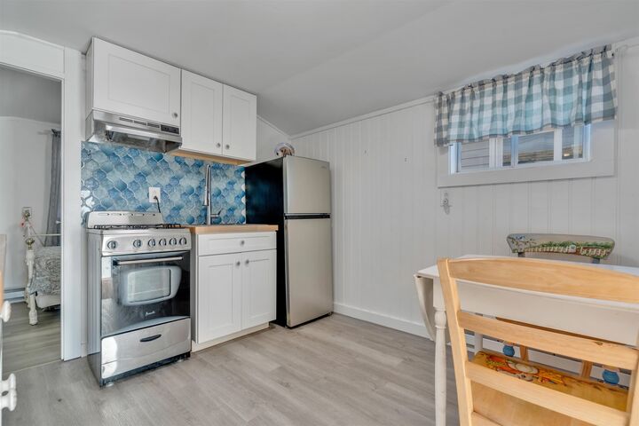 Property Photo: 17 Johnson Avenue NH 03290-4906