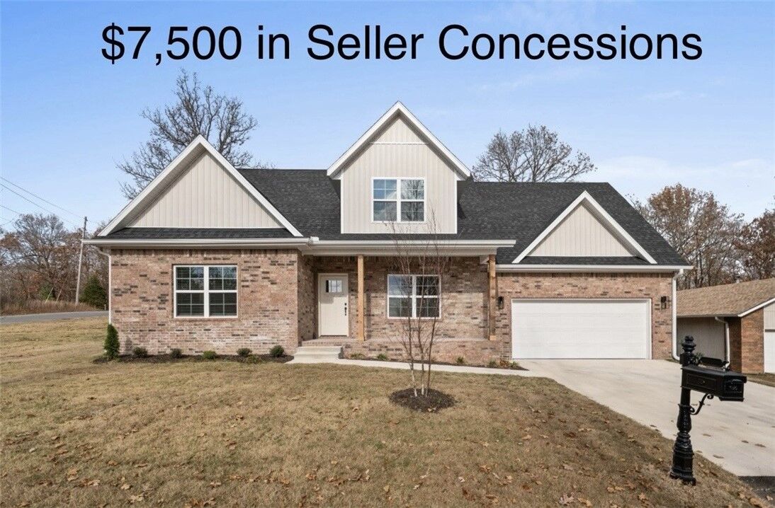 Property Photo:  1 Kirkcudbright Drive  AR 72715 