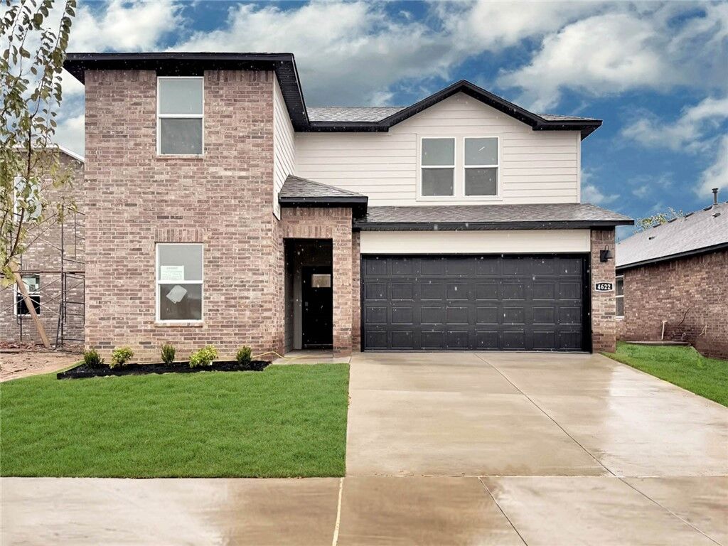 Property Photo: 127 S Maroon Avenue AR 72704