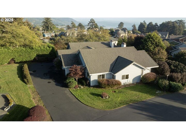 Property Photo: 219 Schooner Bay Drive OR 97415