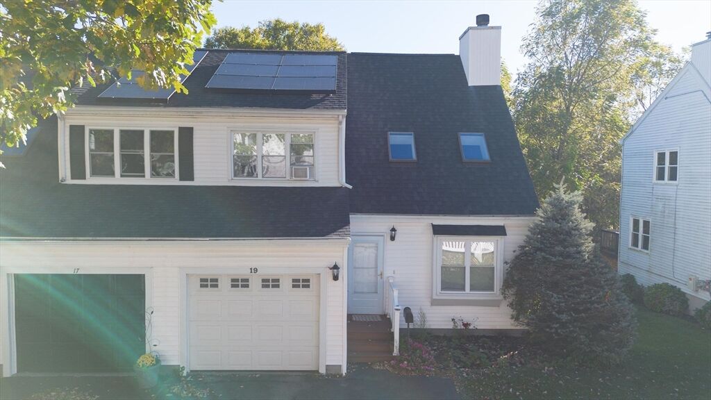Property Photo: 19 Orono St 1 MA 01606