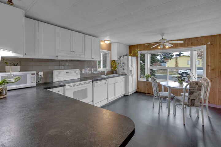 Property Photo: 47 Huntstrom Drive NE AB T2K 5T4