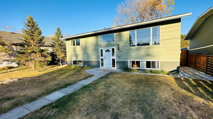 104 22 Street NW  Drumheller AB T0J 0Y1 photo
