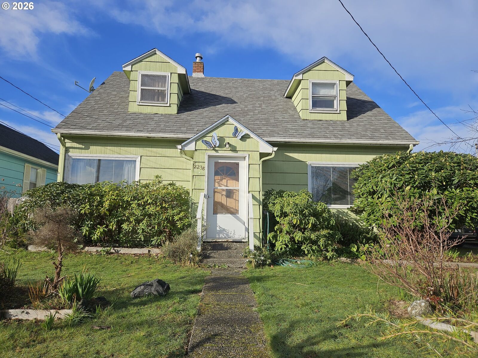 Property Photo:  2238 Marion St  OR 97459 