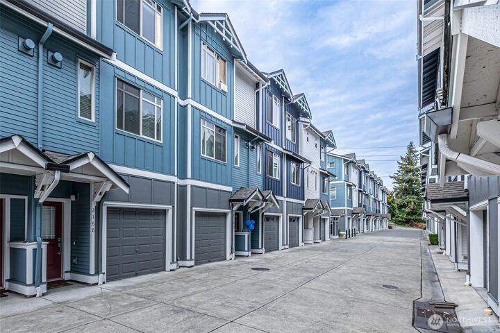 Property Photo:  2168  Yakima Court  WA 98405 