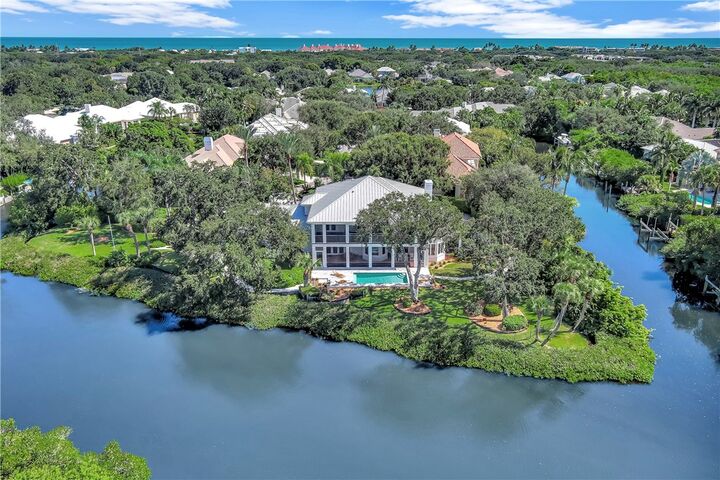140 Waterway Lane  Vero Beach FL 32963 photo