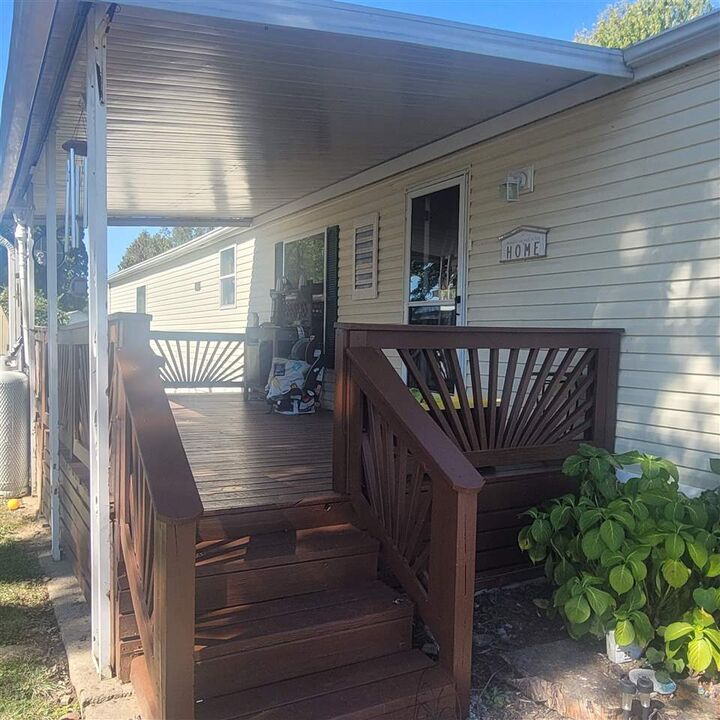 Property Photo:  1 Cedar Court  IN 47374 