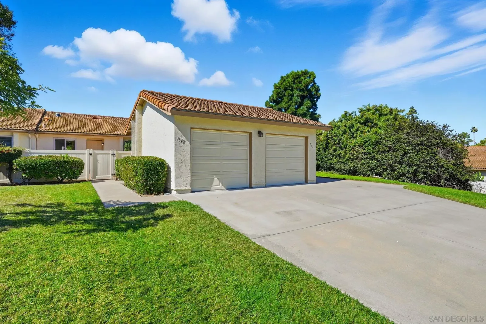 Property Photo: 1642 Forestdale Dr CA 92024