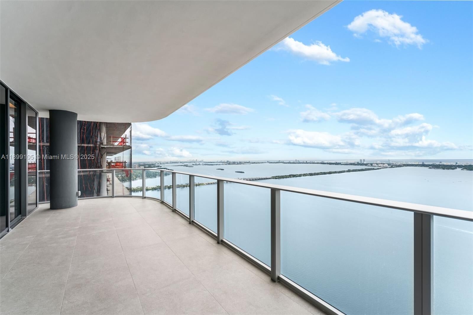 Property Photo:  700 NE 24 St 5401  FL 33137 