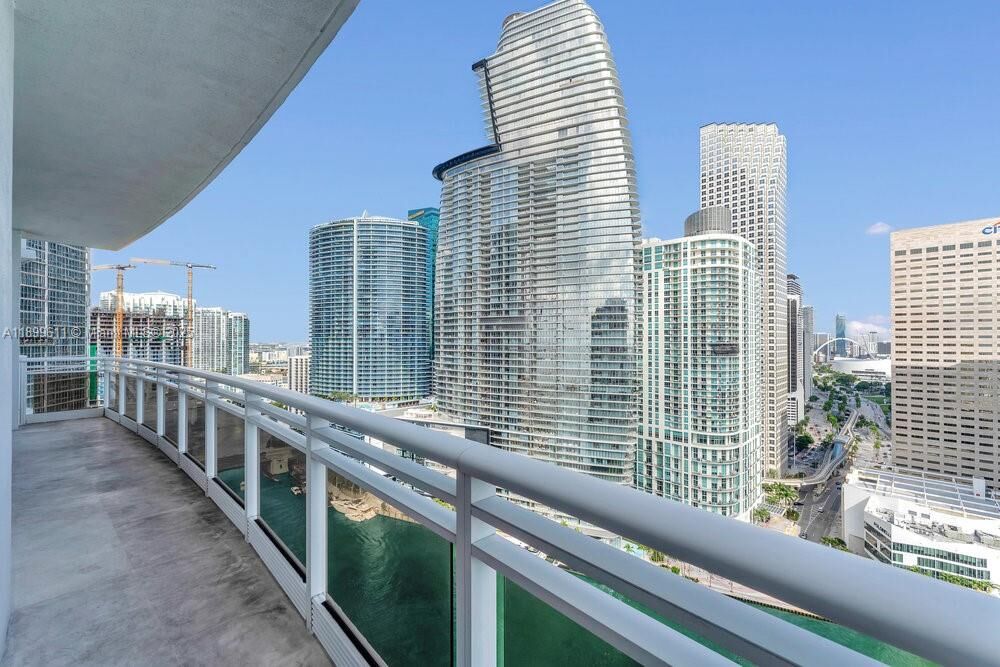 Property Photo: 901 Brickell Key Blvd 3106 FL 33131