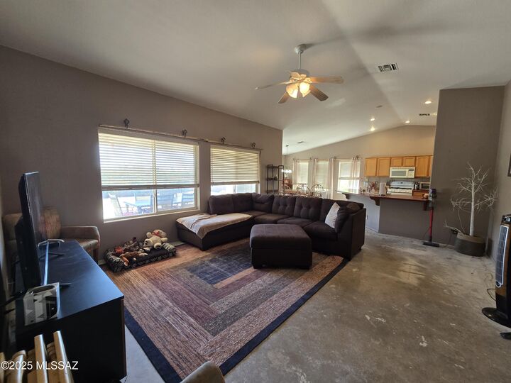 Property Photo: 924 E Saguaro Drive AZ 85625