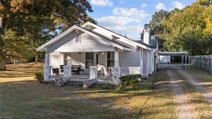 Property Photo:  106 Crestwood Circle  NC 27260 