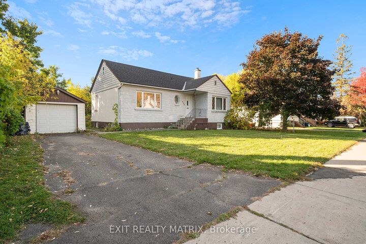 Property Photo: 436 Blake Boulevard ON K1K 1B1