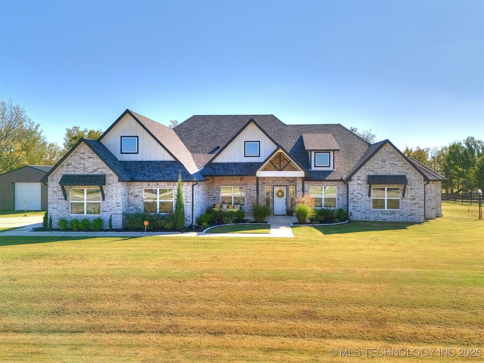 Property Photo:  29384 E 105th Street S  OK 74429 