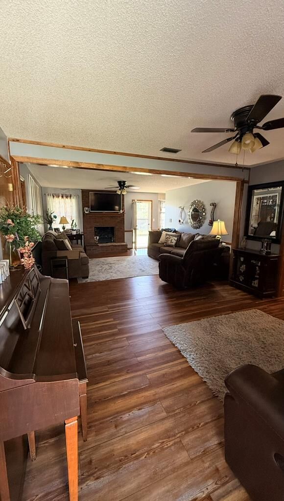 Property Photo:  1703 Leone Ave  GA 31602