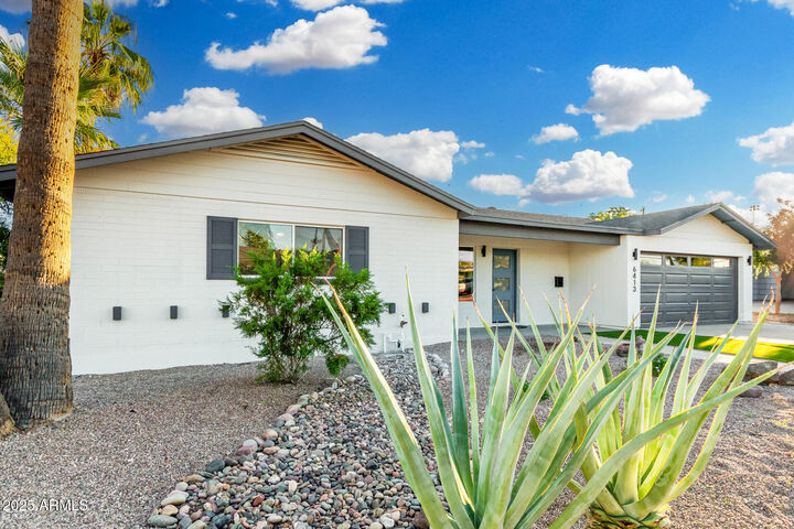 Property Photo: 6413 E Holly Street AZ 85257