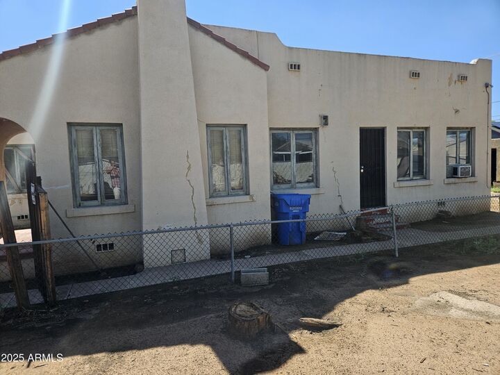 Property Photo:  2030 N 10th Street  AZ 85006