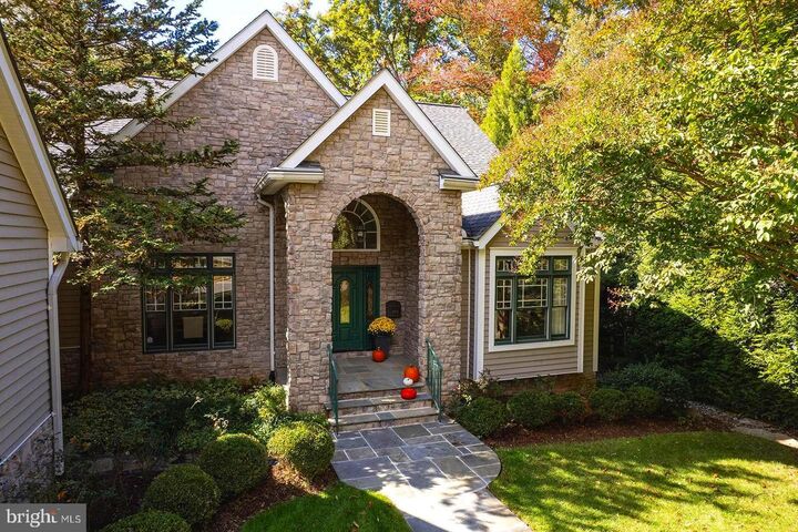 Property Photo: 1003 Ware Street SW VA 22180