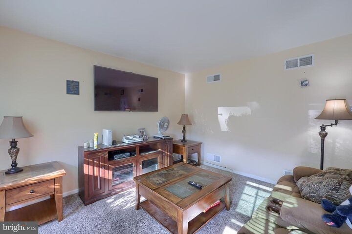 Property Photo: 245 Robin Hill Circle PA 17404