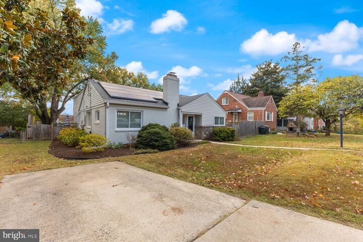 Property Photo: 8113 Carroll Avenue MD 20912