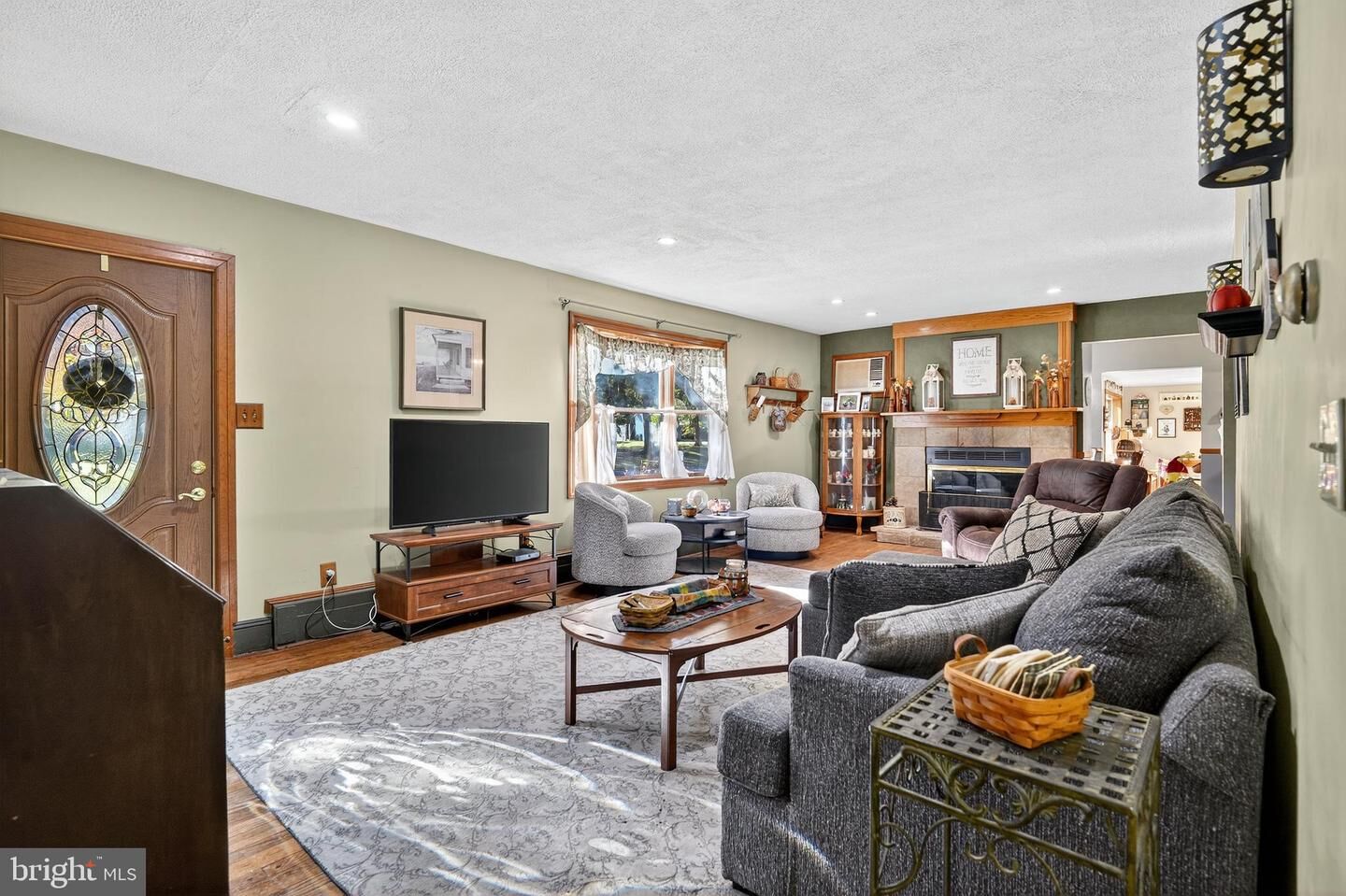 Property Photo:  18 Monroe Drive  NJ 08619 