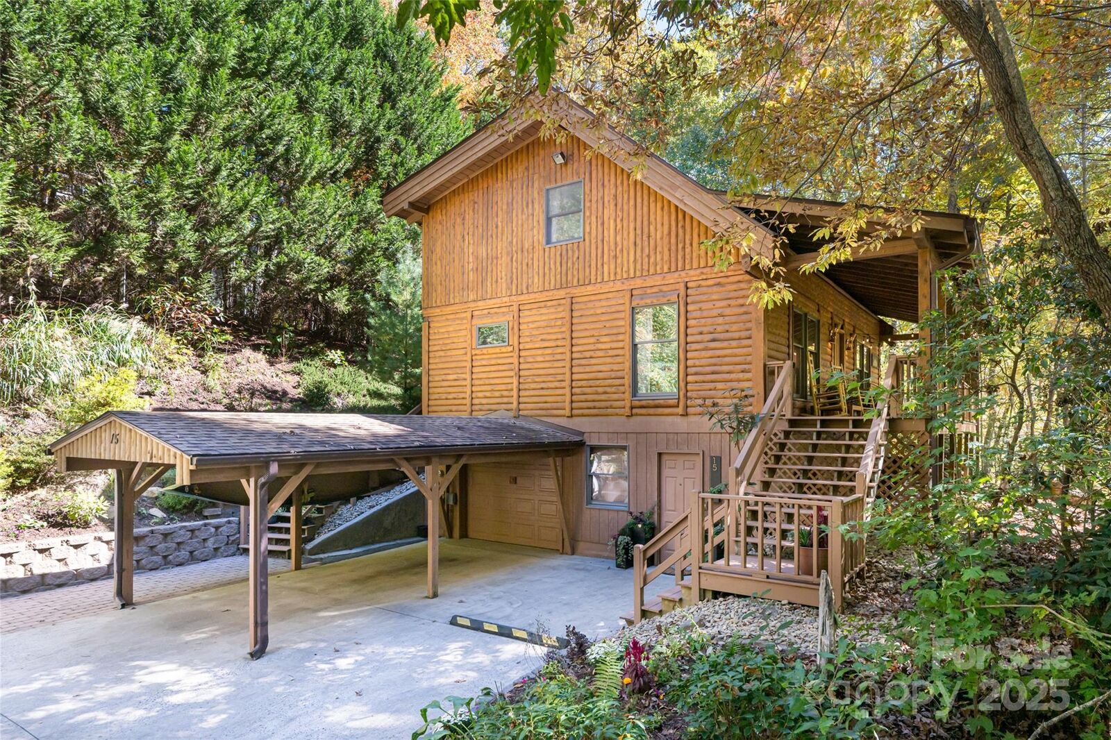 Property Photo: 15 Coneflower Court NC 28711