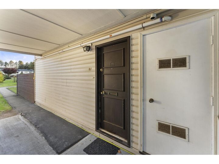 Property Photo: 14135 104 Avenue 87 BC V3T 1X6