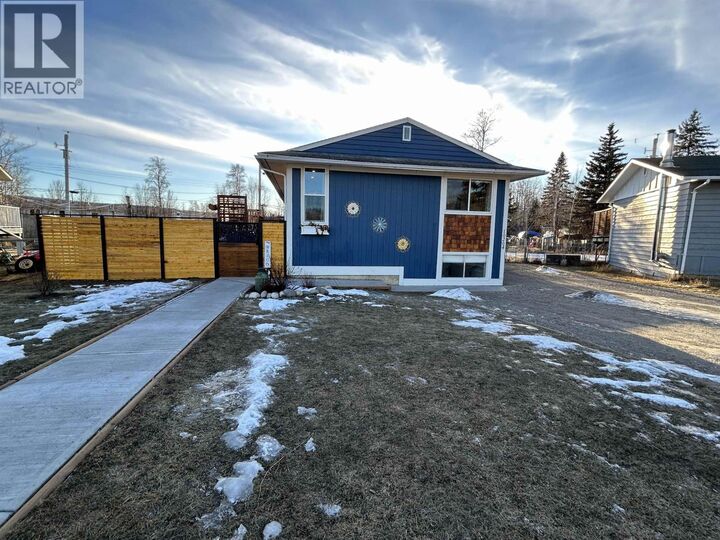 10204 Turner Crescent  Hudsons Hope BC V0C 1V0 photo