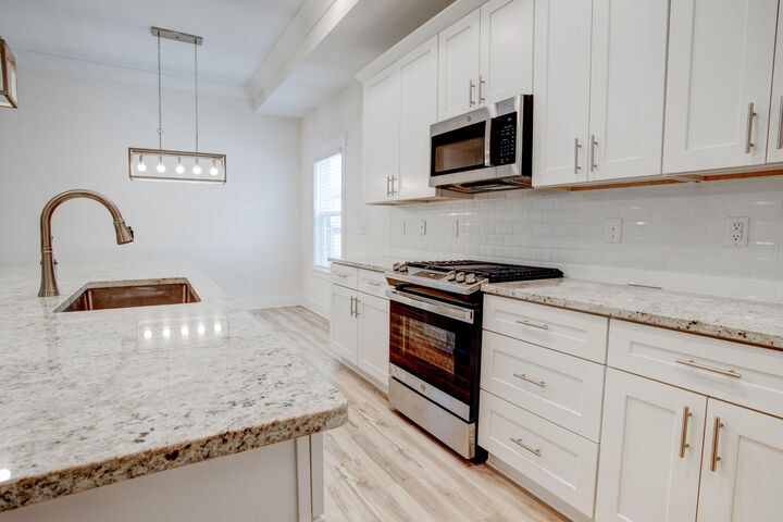 Property Photo: 1756 Thomas Street FL 32578