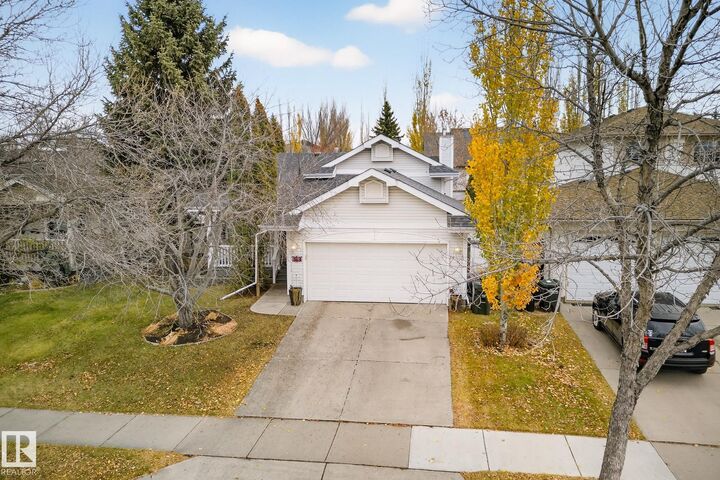 Property Photo:  158 Meadowview Drive  AB T8H 1P8 