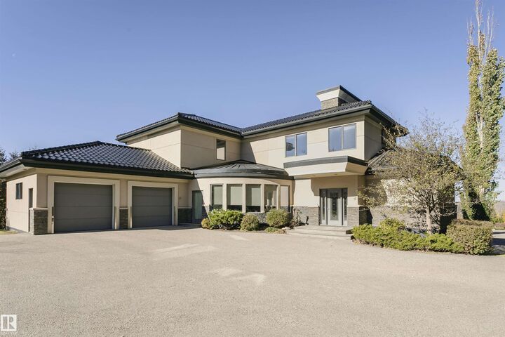 Photo de la propriété: 19103 Ellerslie Road SW AB T6W 1A5