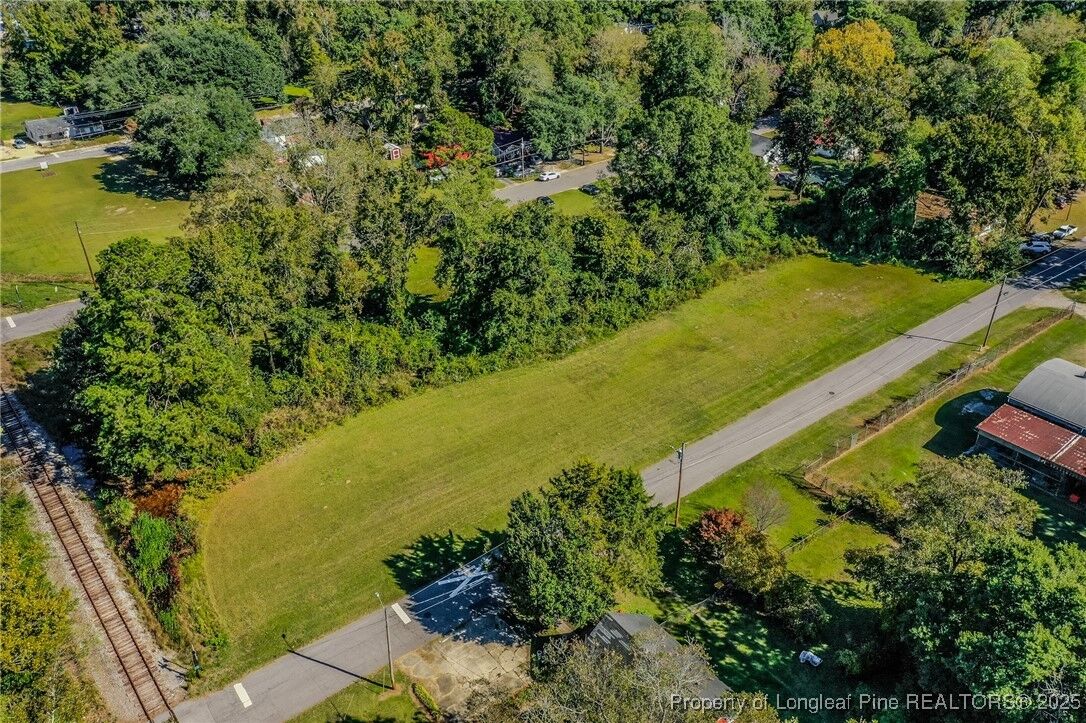 Property Photo: 9th Street NC 28358