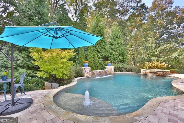 Property Photo: 10225 Worthington Manor GA 30024