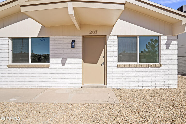 Property Photo: 207 Caribe Circle TX 79927