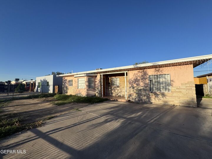 Property Photo: 521 Alicia Drive TX 79905
