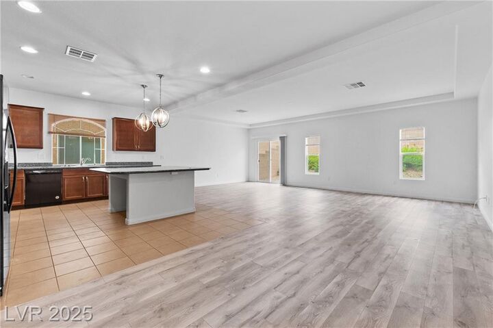 Property Photo: 9827 Marietta Cellars Court NV 89141