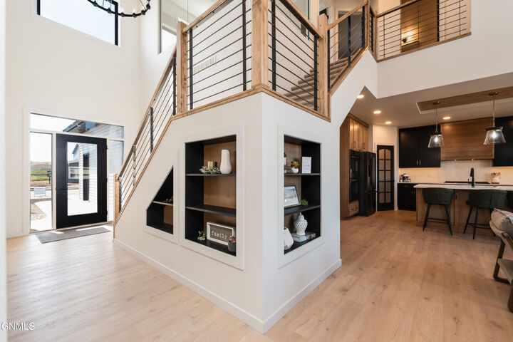 Property Photo:  2415 Dutton Circle SE  ND 58554