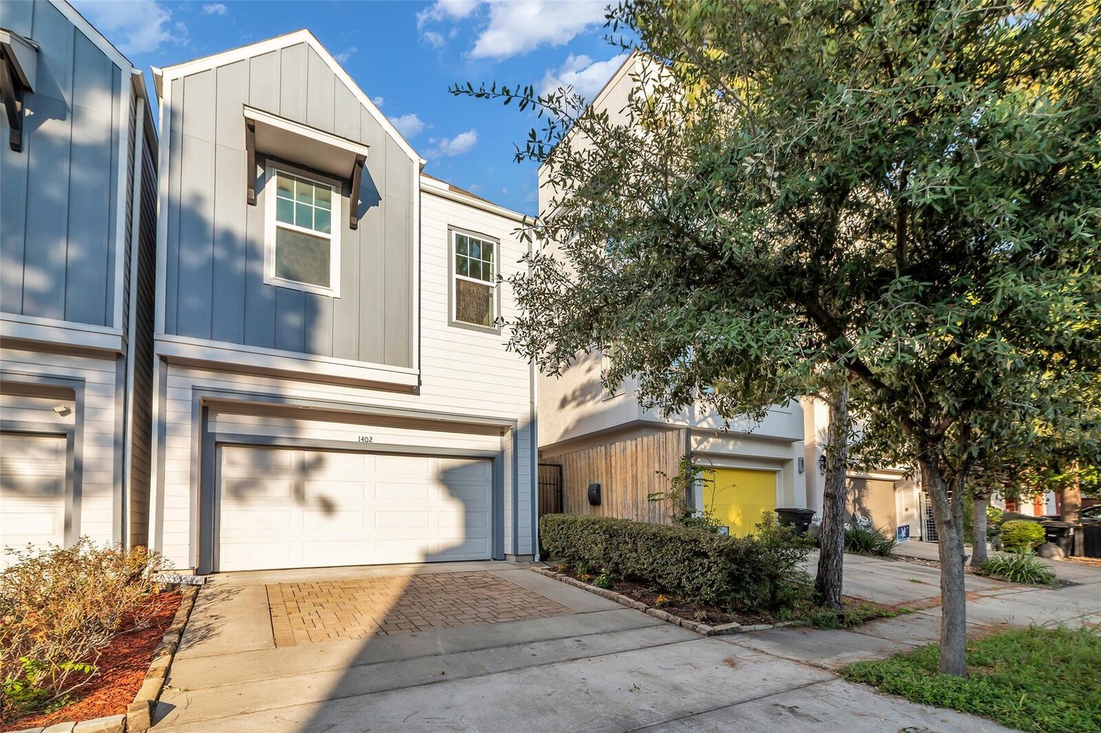 Property Photo: 1402 Crocker Street TX 77019