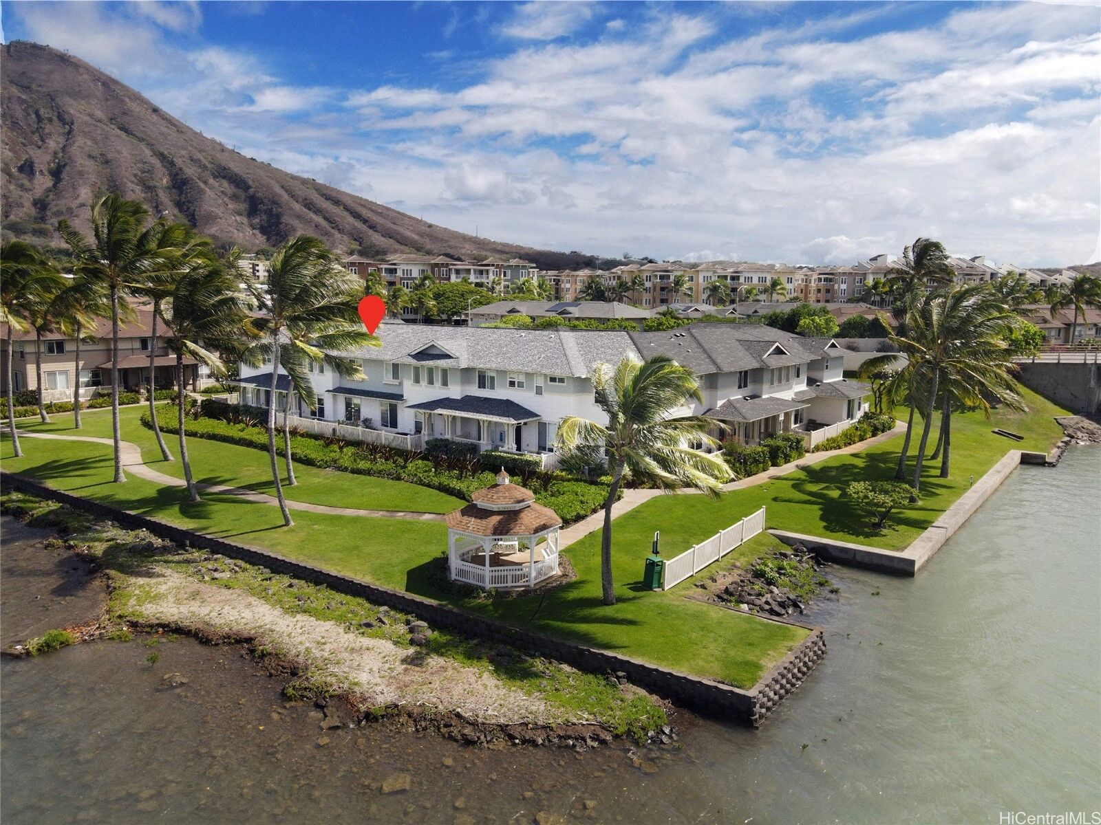 Property Photo: 580 Lunalilo Home Road B3403 HI 96825