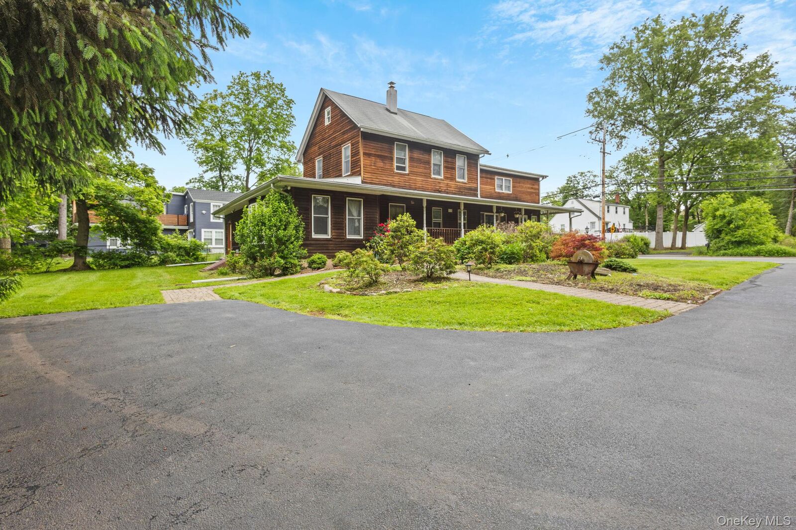 Property Photo:  570 Western Highway  NY 10913