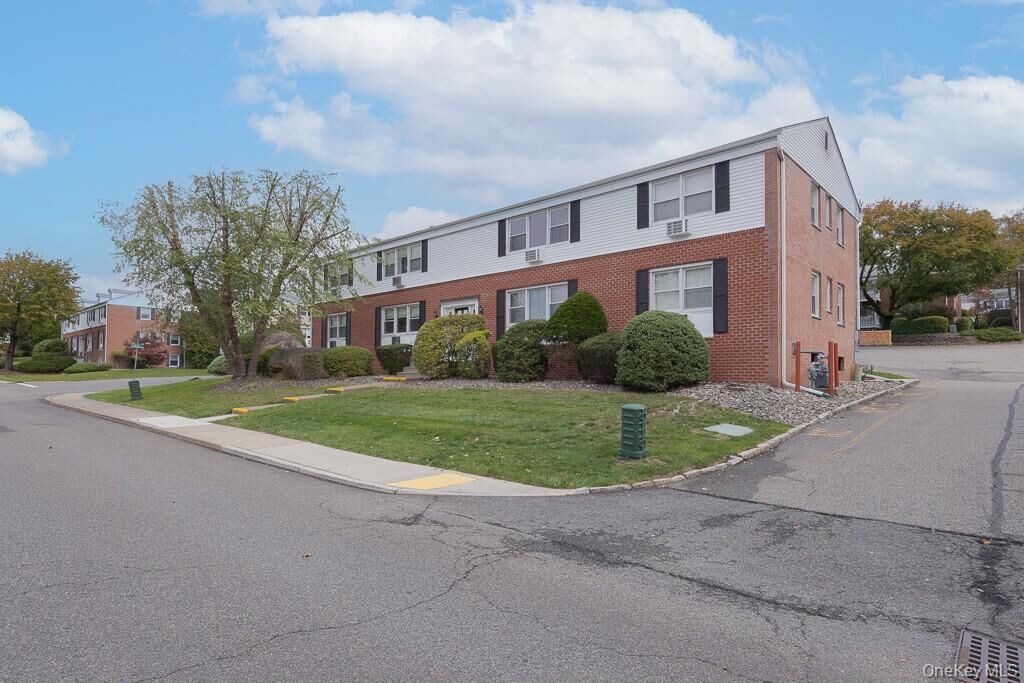 Property Photo:  22 Bon Aire Circle 1113  NY 10901