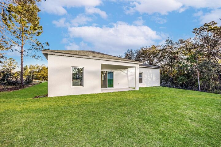 Property Photo: 330 Aster Court FL 34759