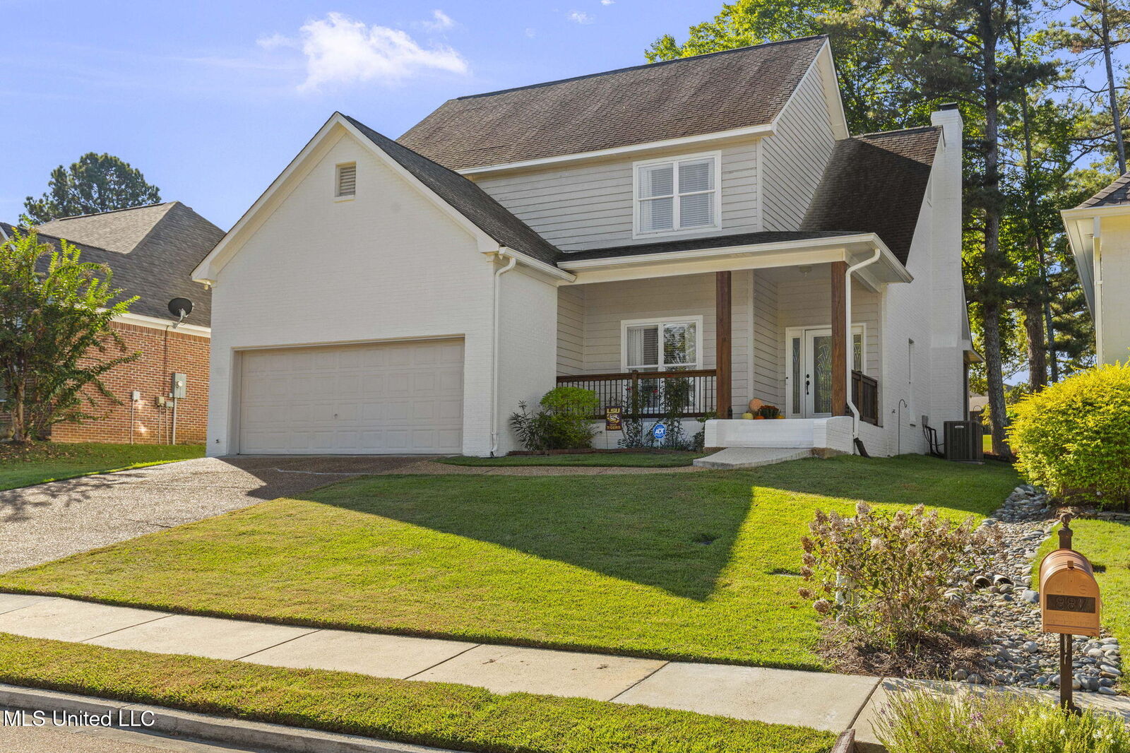 Property Photo:  889 N Deerfield Drive  MS 39046