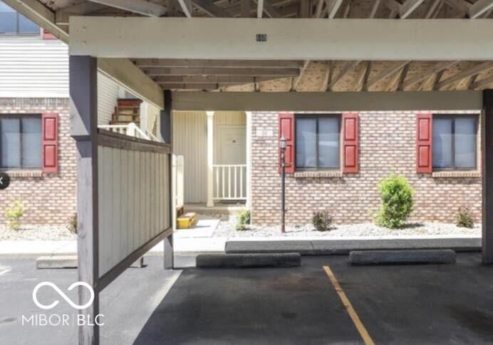 Property Photo:  88 Keran Manor Court A  IN 46142