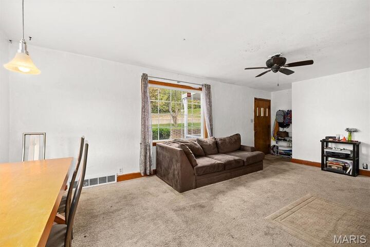 Property Photo:  312 E Ofallon Drive  IL 62232