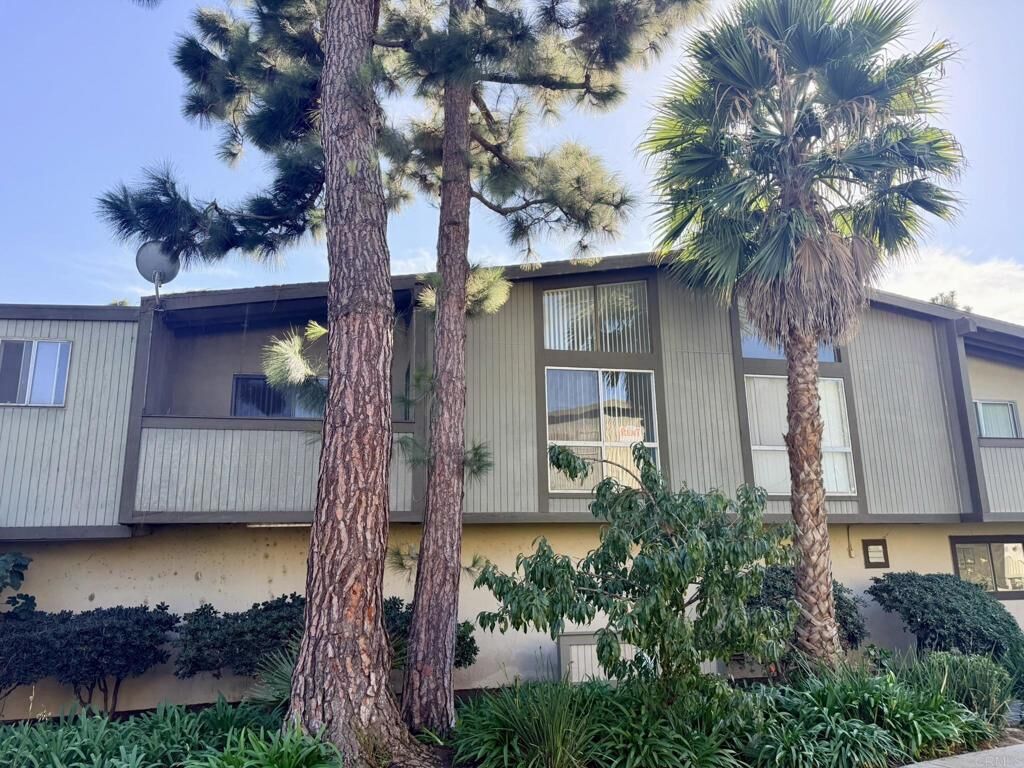 Property Photo:  808 Coriander Dr D  CA 90502 