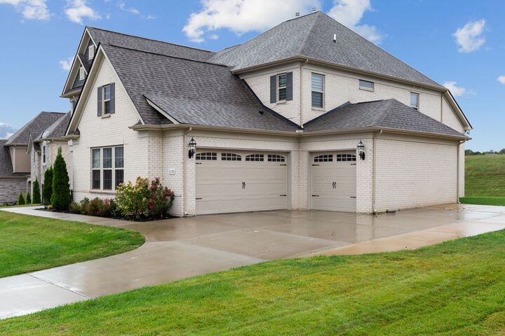 Property Photo:  3157 Chase Point Dr  TN 37067 