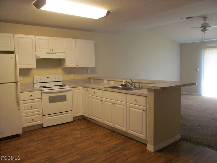 Property Photo: 5228 30th Street SW FL 33973