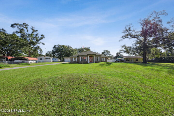 Property Photo:  7261 Sun Lane  FL 32222