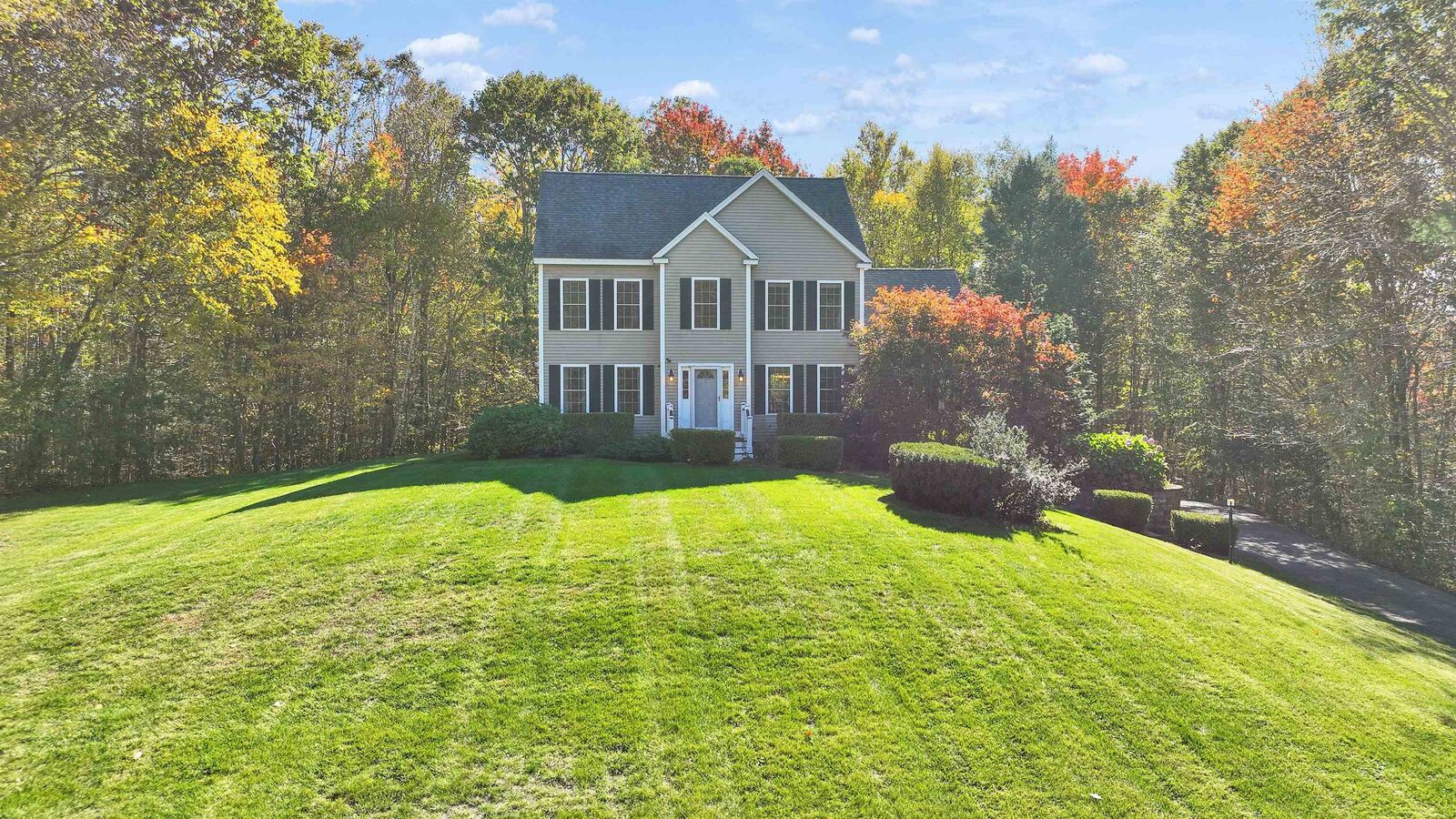 Property Photo: 27 Revolutionary Lane NH 03290
